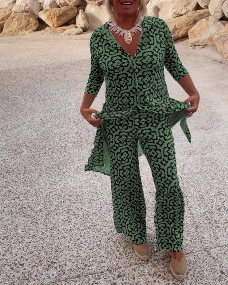 Michelle Collection | Women's Two Piece Set with Relaxed Fit & Printed Design for Everyday Comfort 7