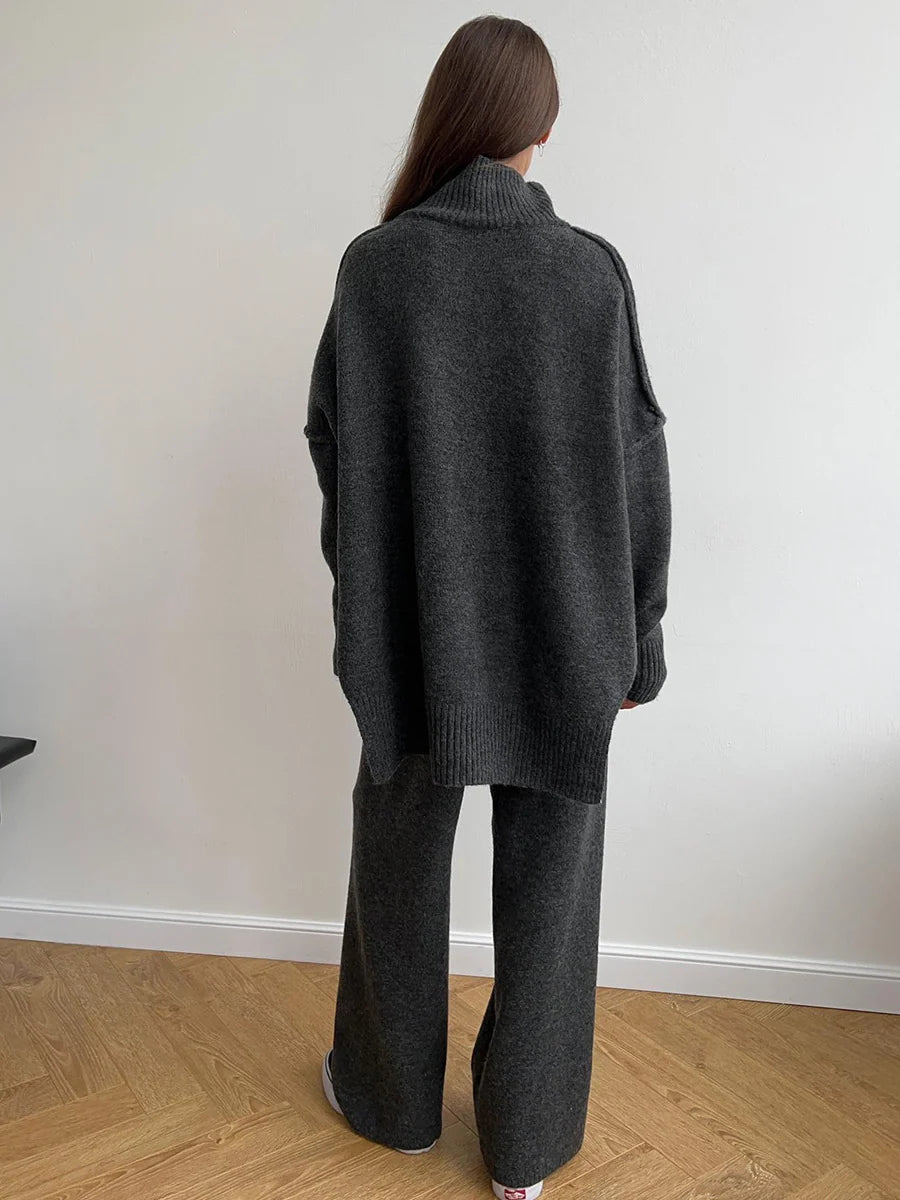 Sienna Collection | Women's Oversized Two-Piece Set with Wide Leg Pants and Turtleneck for Comfortable Style 5