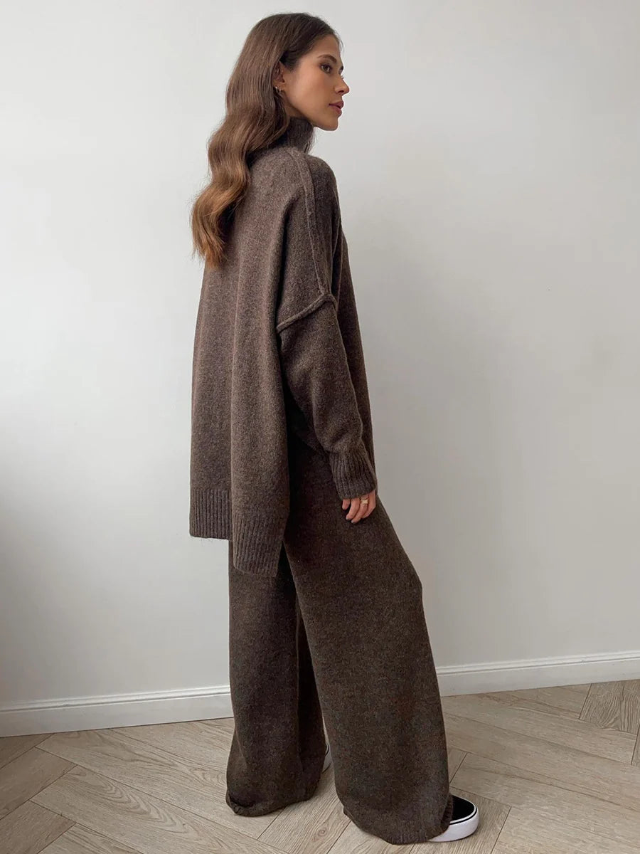 Sienna Collection | Women's Oversized Two-Piece Set with Wide Leg Pants and Turtleneck for Comfortable Style 8